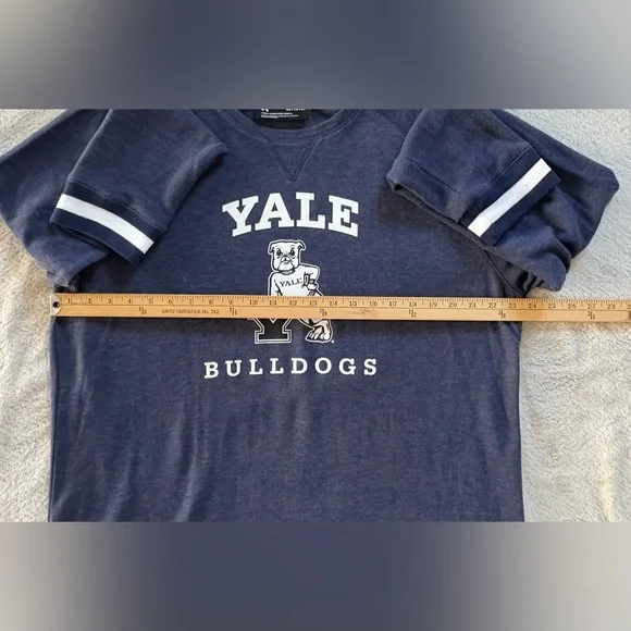 Under Armour Dark Blue Yale Mulldog Crewneck Sweatshirt (XL) - Picture 7 of 7